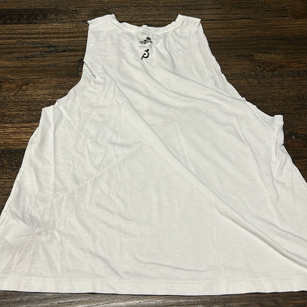 Peloton x Adidas women’s Tee, size XL - Picture 7 of 11